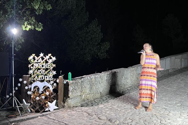 28-la-noche-de-laidiez839756F6-AA0D-0310-7A7E-EAAA2D34EBA8.jpg